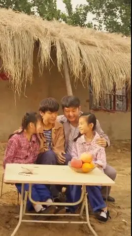 《你好爸爸（背影）》：催泪弹来袭！平凡父爱的伟大，笑着流泪的感动